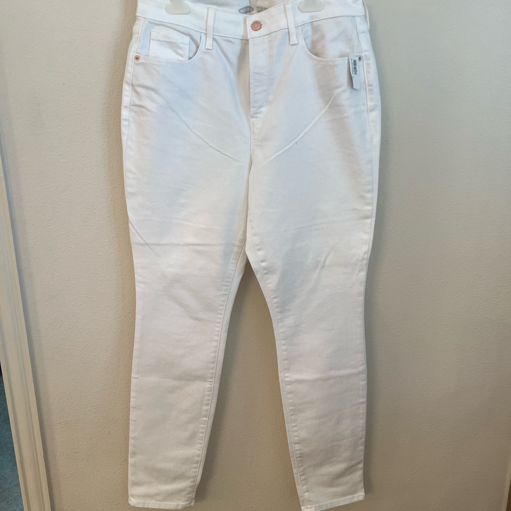 Old Navy new with tags white jeans